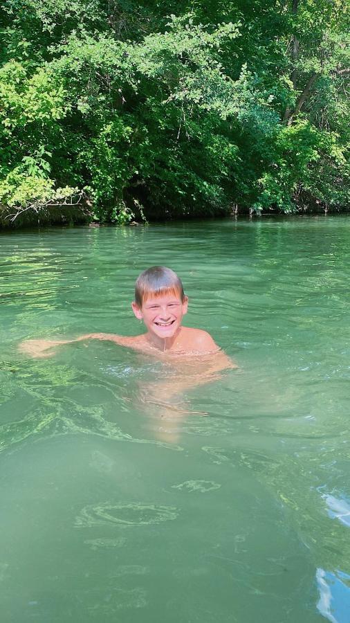 Son'S Rio Cibolo Birdhouse Cabin #11 Beautiful Creek Front Cabins And Cabanas! Villa Marion Bagian luar foto