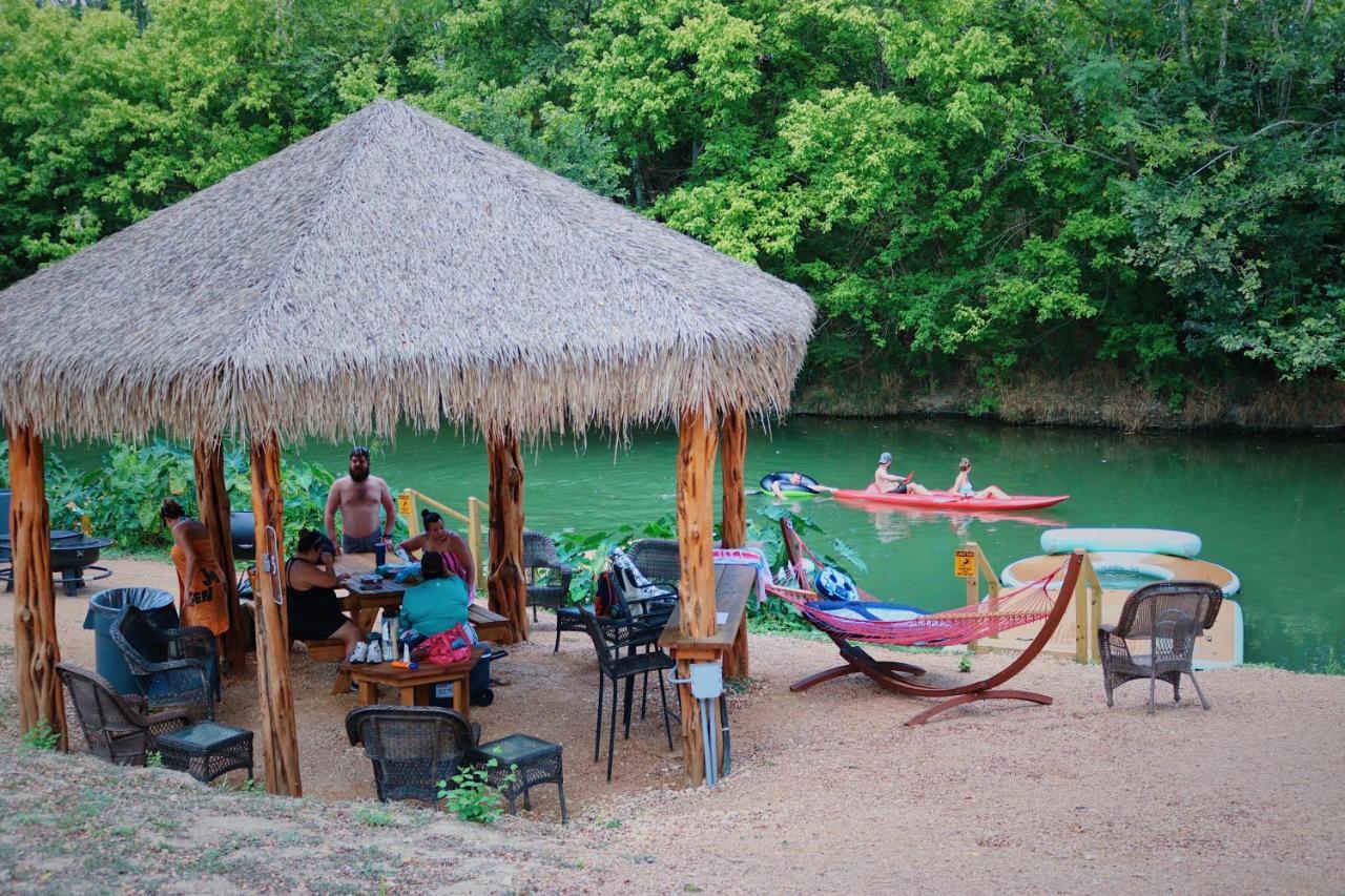 Son'S Rio Cibolo Birdhouse Cabin #11 Beautiful Creek Front Cabins And Cabanas! Villa Marion Bagian luar foto