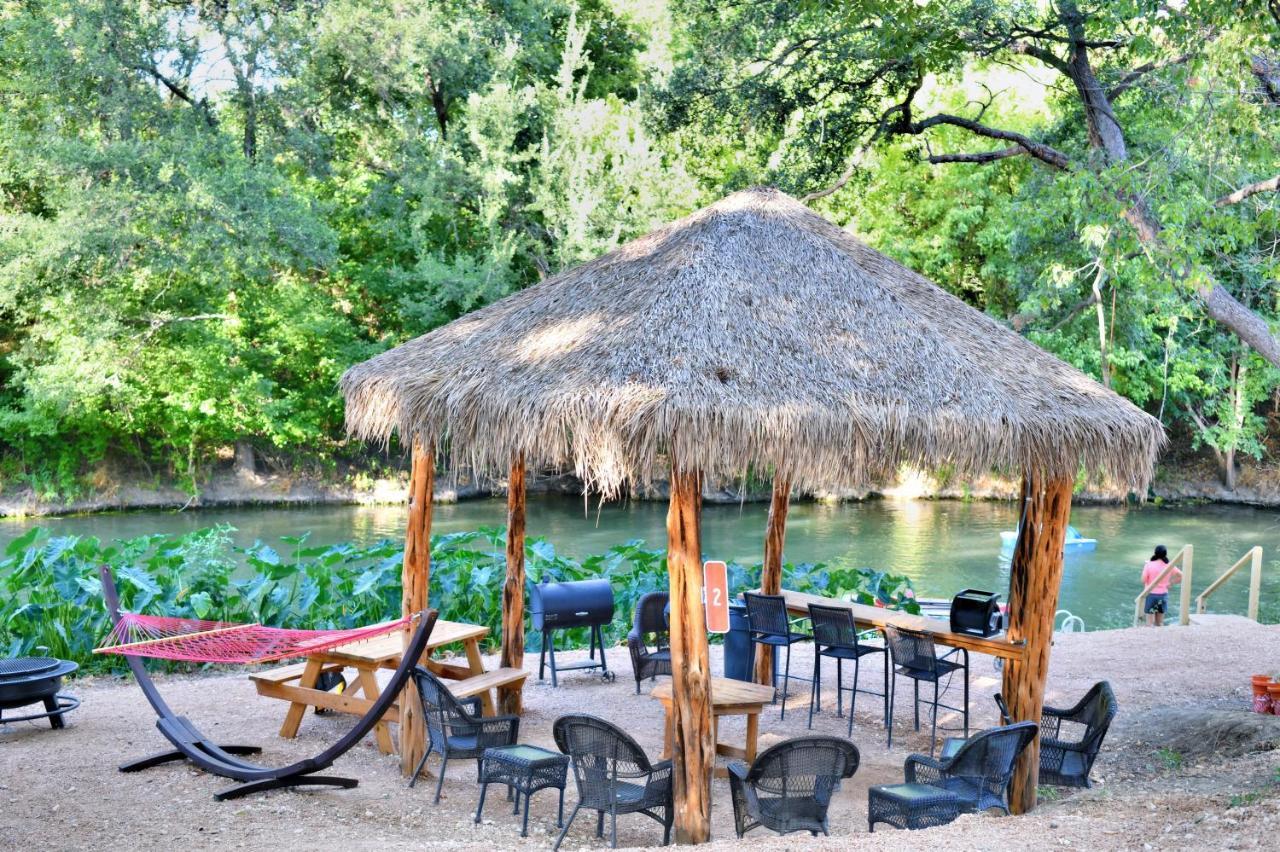 Son'S Rio Cibolo Birdhouse Cabin #11 Beautiful Creek Front Cabins And Cabanas! Villa Marion Bagian luar foto