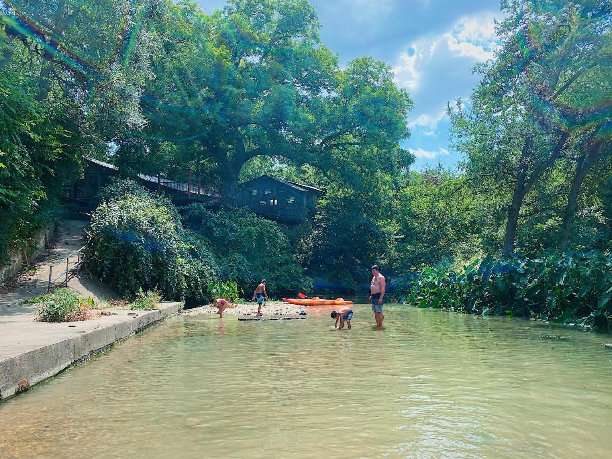 Son'S Rio Cibolo Birdhouse Cabin #11 Beautiful Creek Front Cabins And Cabanas! Villa Marion Bagian luar foto