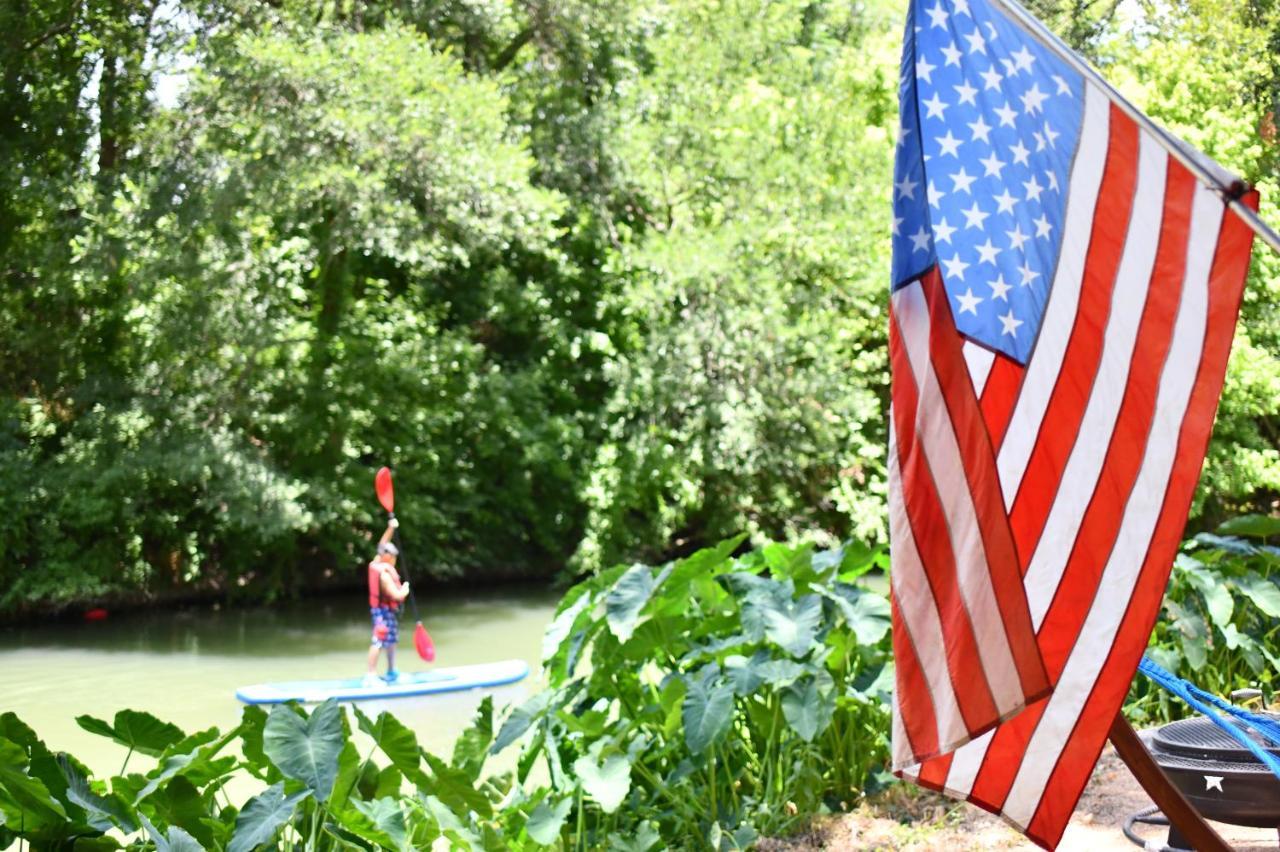 Son'S Rio Cibolo Birdhouse Cabin #11 Beautiful Creek Front Cabins And Cabanas! Villa Marion Bagian luar foto